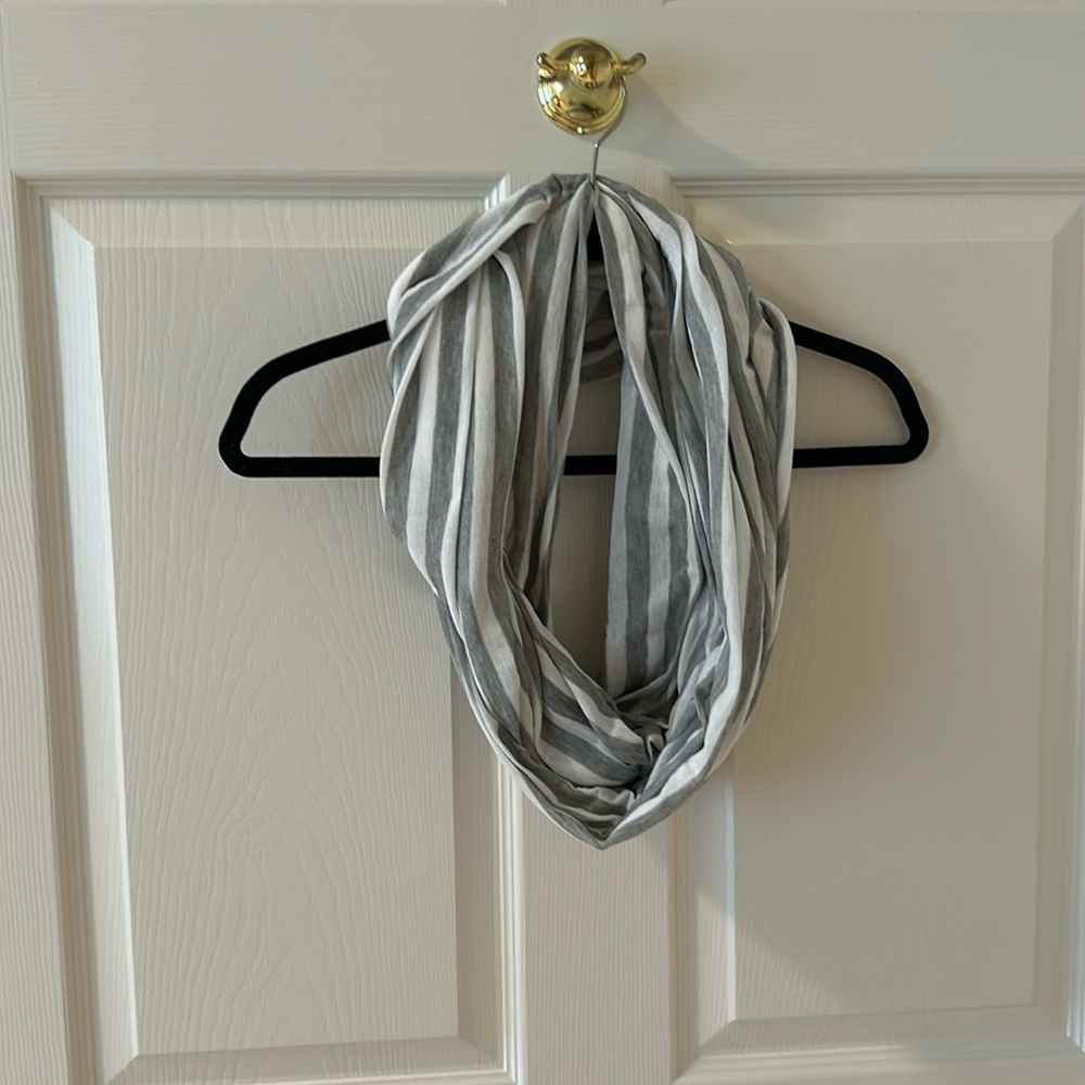 Striped tube scarf